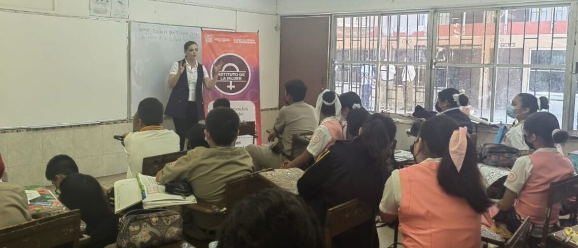 IMPARTEN EN CIUDAD MADERO PLÁTICAS MOTIVACIONALES A ESTUDIANTES