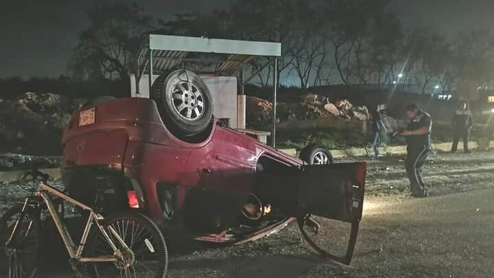 VUELCA CARRO COMPACTO EN EL MORALILLO