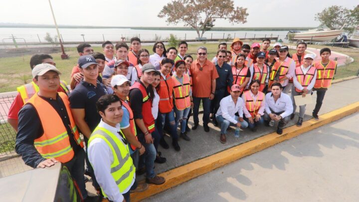 CONOCEN ALUMNOS DE LA FACULTAD DE INGENIERÍA TRABAJOS DE DESAZOLVE EN LA LAGUNA DEL CHAMPAYÁN
