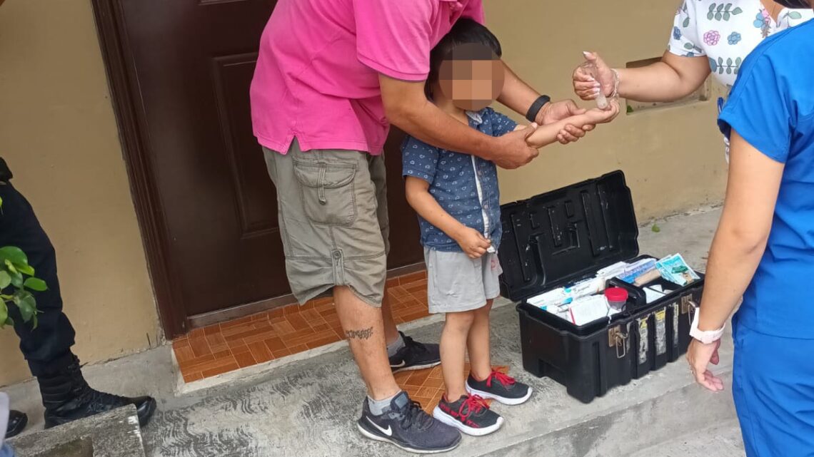 ENCUENTRAN A NIÑO CAMINANDO SOLO EN COLONIA DE MADERO.