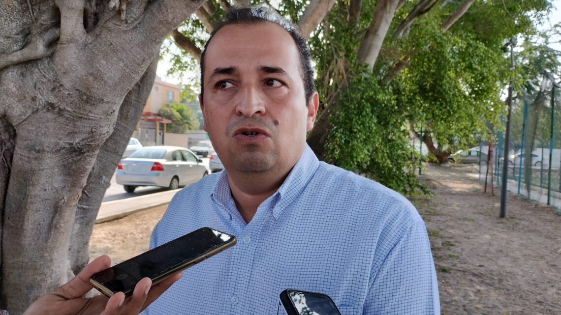 PIDE EDIL PORTEÑO DE EDUCACIÓN A TITULAR DEL CREDE MEJOR COORDINACIÓN PARA SACAR PENDIENTES EN ESCUELAS