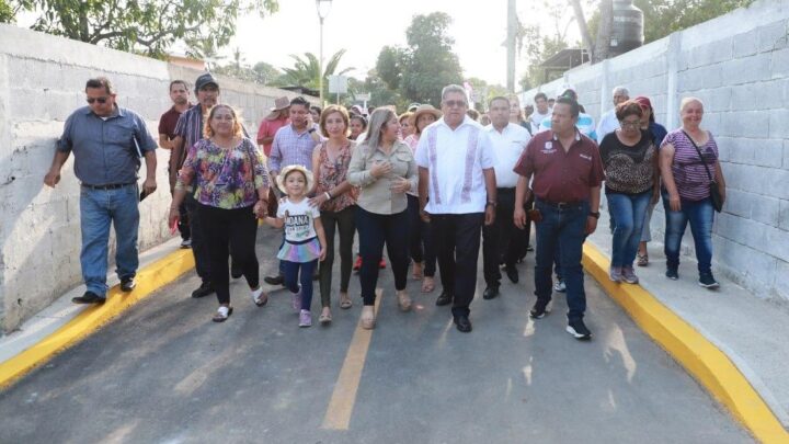 INTENSA JORNADA DE ENTREGA DE OBRAS EJECUTA ARMANDO MARTÍNEZ EN ZONA CENTRO NORTE DE ALTAMIRA
