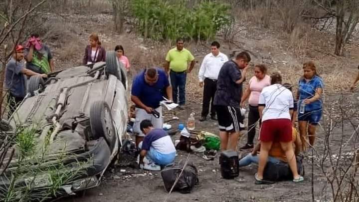 VUELCA FAMILIA PROCEDENTE DE MONTERREY