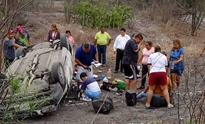 VUELCA FAMILIA PROCEDENTE DE MONTERREY VUELCA FAMILIA PROCEDENTE DE MONTERREY