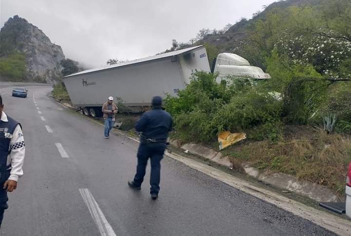 Tráiler Sale Del Camino En La Rumbo Nuevo Tráiler Sale Del Camino En La Rumbo Nuevo