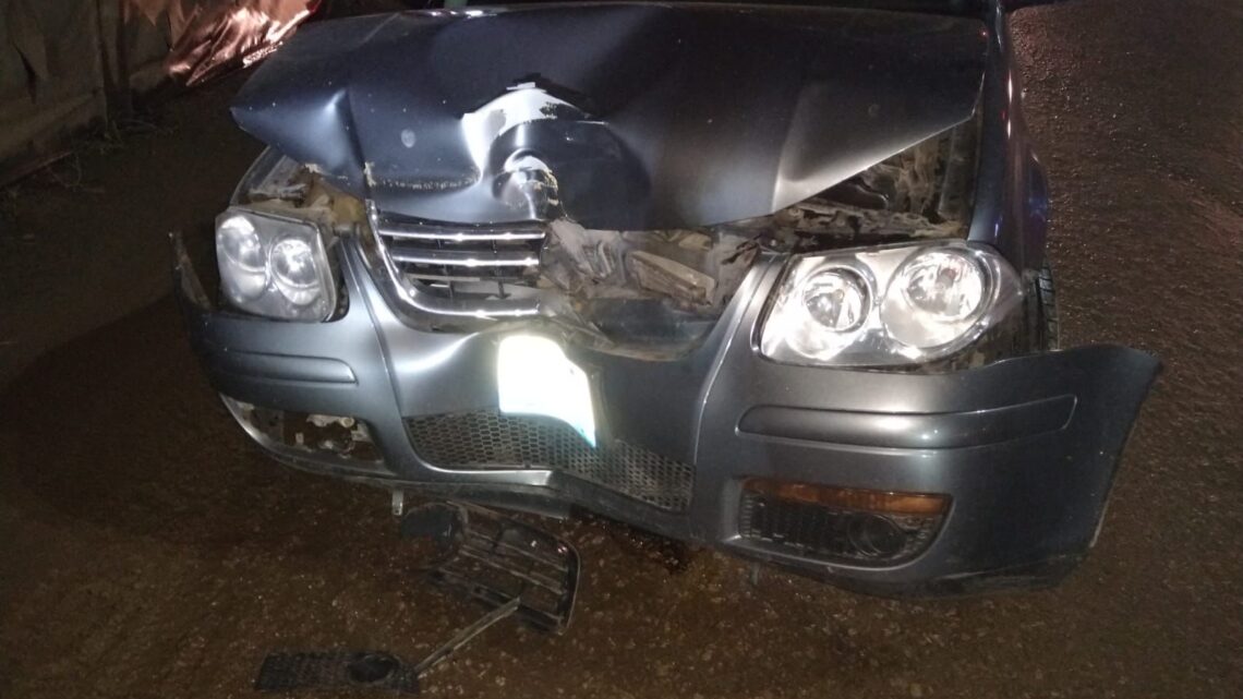 Choca Semáforo y Huye