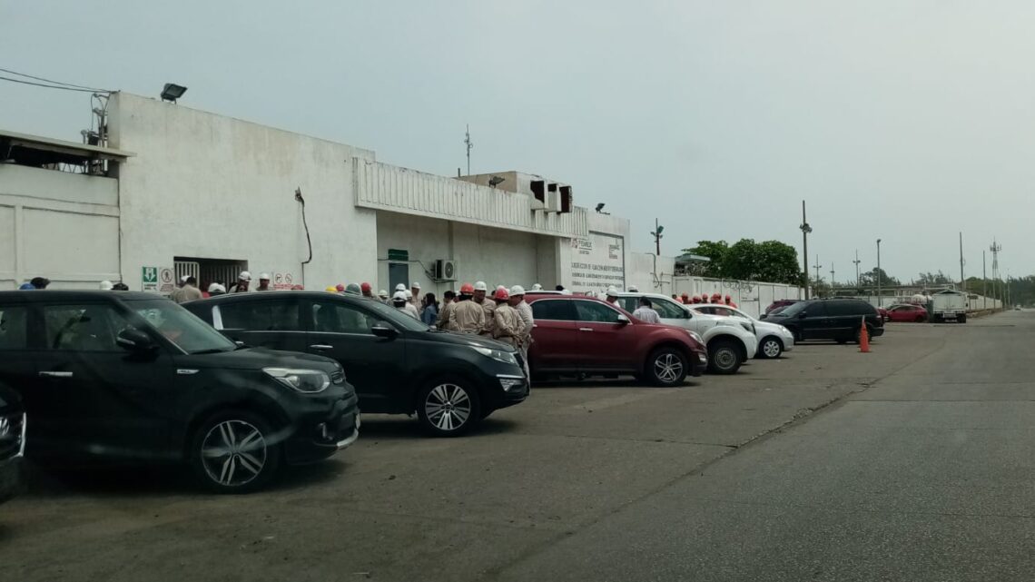 Realizan Simulacro en TAD de Pemex.