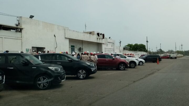 Realizan Simulacro en TAD de Pemex.