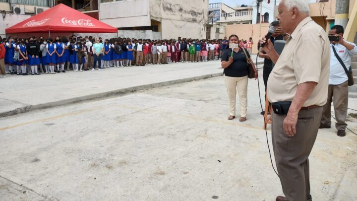 PARTICIPAN ALUMNOS DE LA SECUNDARIA FRANCISCO NICODEMO EN SIMULACRO CONTRA DESASTRES NATURALES