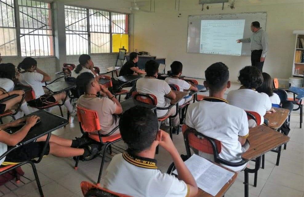 IMPARTE GOBIERNO MUNICIPAL PLÁTICA A ESTUDIANTES SOBRE DERECHOS HUMANOS