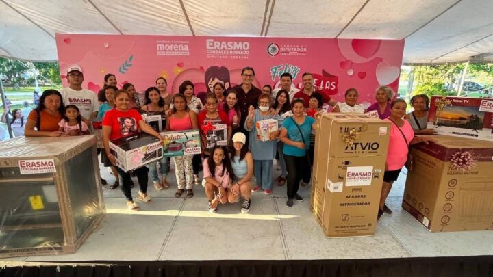 DIPUTADO ERASMO GONZÁLEZ CELEBRA A LAS MADRES DE CIUDAD MADERO