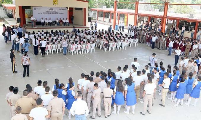 ROBAN SECUNDARIA EN CIUDAD MADERO.