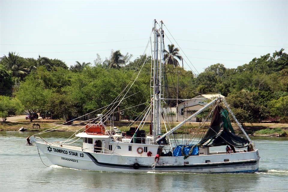 FLOTA CAMARONERA DEL SUR A PIQUE POR FALTA DE SUBSIDIOS FEDERALES