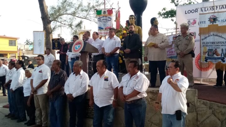 Conmemoran el CXXXVII Aniversario de la Lucha Por Los Derechos Laborales.