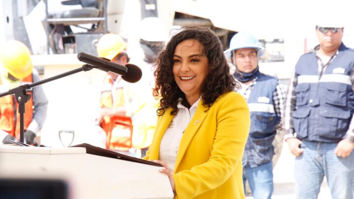 COLOCAN PRIMERA PIEDRA DE BODEGA AURRERA EN PASEO MONTERREY EN NUEVO LAREDO