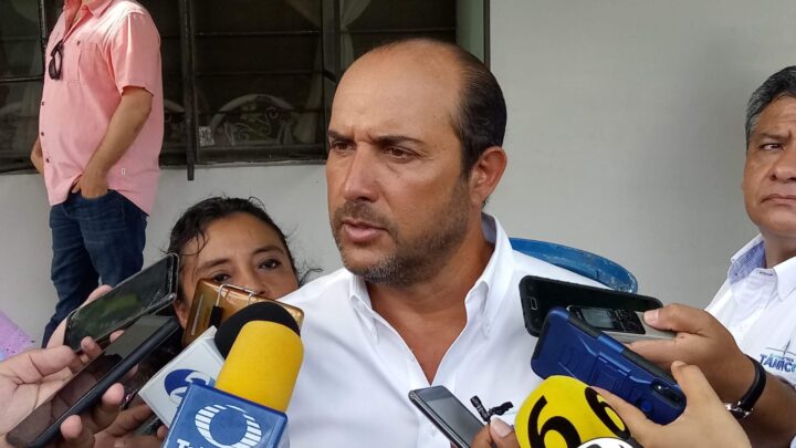 ATIENDE SERVICIOS PÚBLICOS MUCHAS PETICIONES EN TAMPICO