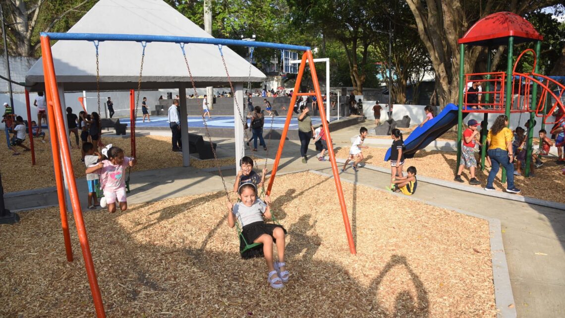 ENTREGA CHUCHO NADER REHABILITACIÓN INTEGRAL DEL PARQUE EN LA COLONIA PESCADORES