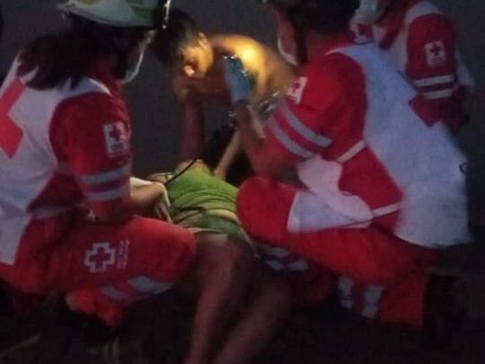 RESCATAN A UNA MUJER DE MORIR AHOGADA EN PLAYA MIRAMAR.