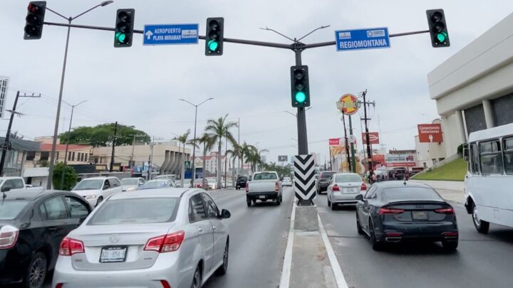 MODERNIZA CHUCHO NADER RED DE SEMÁFOROS EN LA AVENIDA HIDALGO