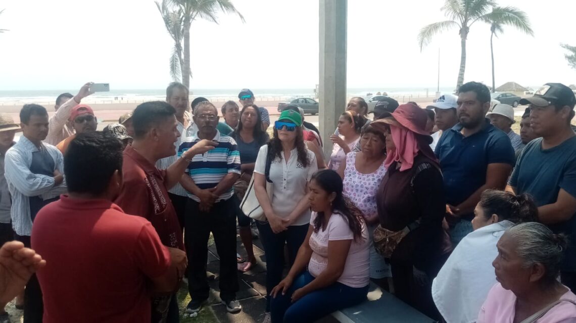 SEÑALAN VENDEDORES LOCALES QUE FORÁNEOS EXPLOTAN A MENORES EN PLAYA.