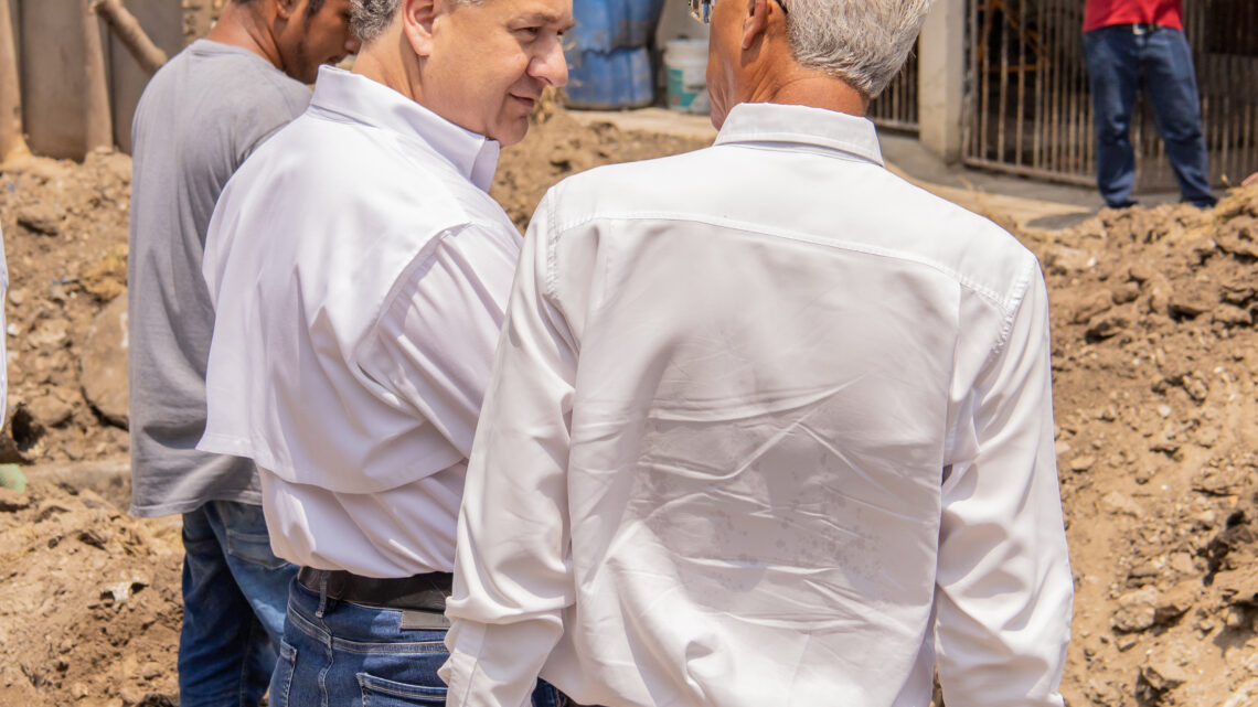 IMPULSA ADRIÁN OSEGUERA MÁS OBRAS DE PAVIMENTACIÓN EN CIUDAD MADERO.