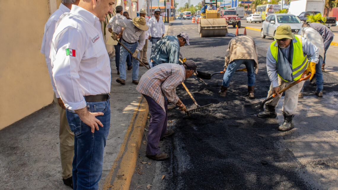 GOBIERNO DE ADRIÁN OSEGUERA INTENSIFICA TRABAJOS DE BACHEO