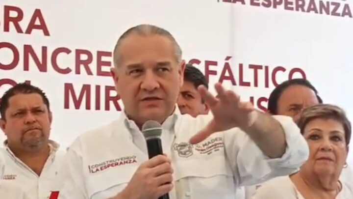 DETIENEN A LADRÓN DE REFLECTORES EN FLAGRANCIA.