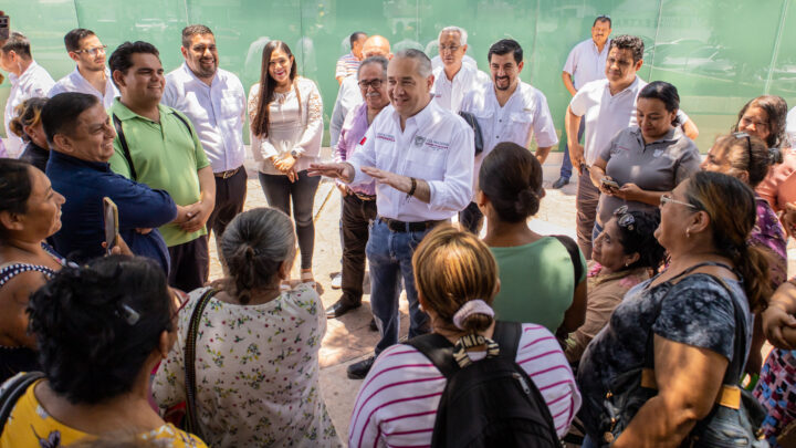AGRADECEN FAMILIAS DE LA AMPL. 15 DE MAYO APOYO DE ADRIÁN OSEGUERA