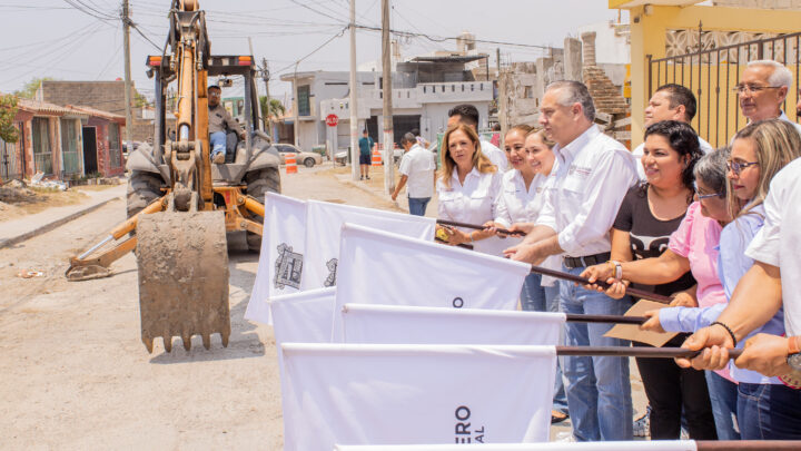DAN BANDERAZO DE ARRANQUE A OBRA DE PAVIMENTACIÓN EN COL. MIRAMÁPOLIS