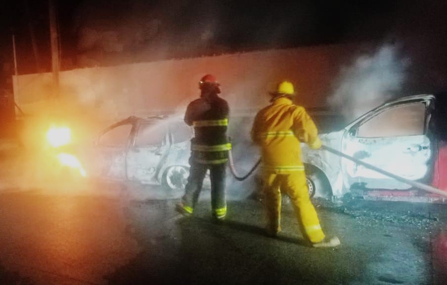 SE INCENDIAN DOS VEHÍCULOS EN LA TAMPICO-ALTAMIRA