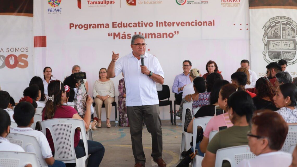 ARMANDO MARTÍNEZ MANRÍQUEZ: COMPROMETIDO CON LA EDUCACIÓN Y EL BIENESTAR DE LOS ESTUDIANTES