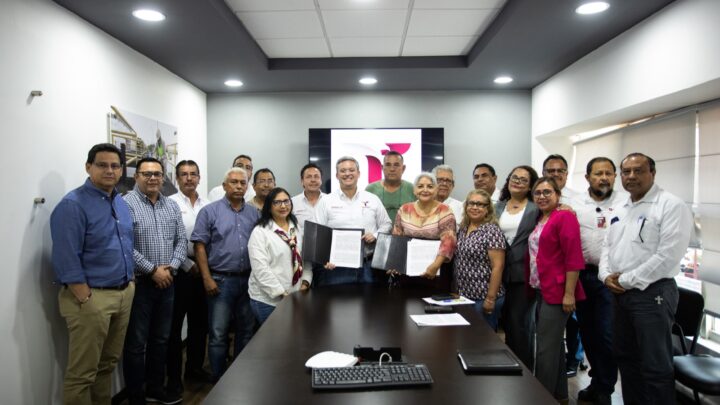 FIRMAN CONVENIO DE REVISIÓN SALARIAL COMAPA SUR Y SINDICATO