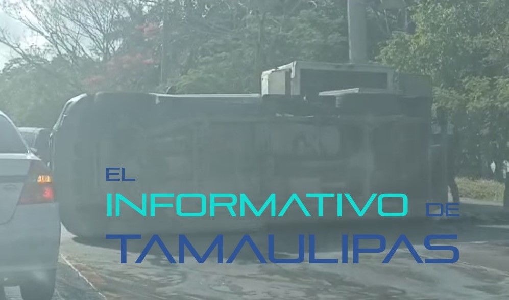 VUELCA CAMIONETA DE LECHE MARSELLA EN TANCOL