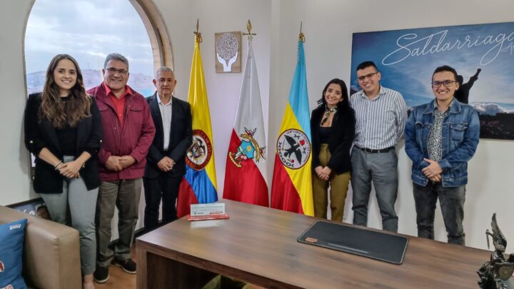 EN GIRA DE TRABAJO POR COLOMBIA, ARMANDO MARTÍNEZ VISITA LA ALCALDÍA SOACHA PARA CONOCER SISTEMA DE TRATAMIENTO DE AGUAS RESIDUALES
