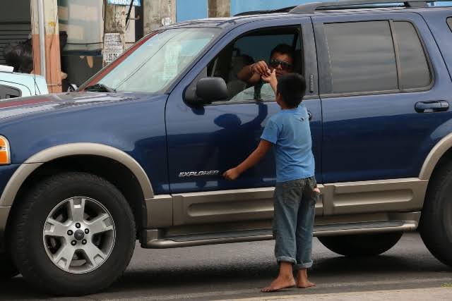 VERIFICA DIF QUE NO SE PRESENTE EXPLOTACIÓN INFANTIL EN CALLES DE MADERO. VERIFICA DIF QUE NO SE PRESENTE EXPLOTACIÓN INFANTIL EN CALLES DE MADERO.