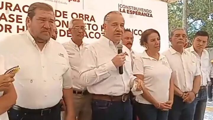 CONTEMPLAN CONSTRUIR MIRADORES EN LA ESCOLLERA.