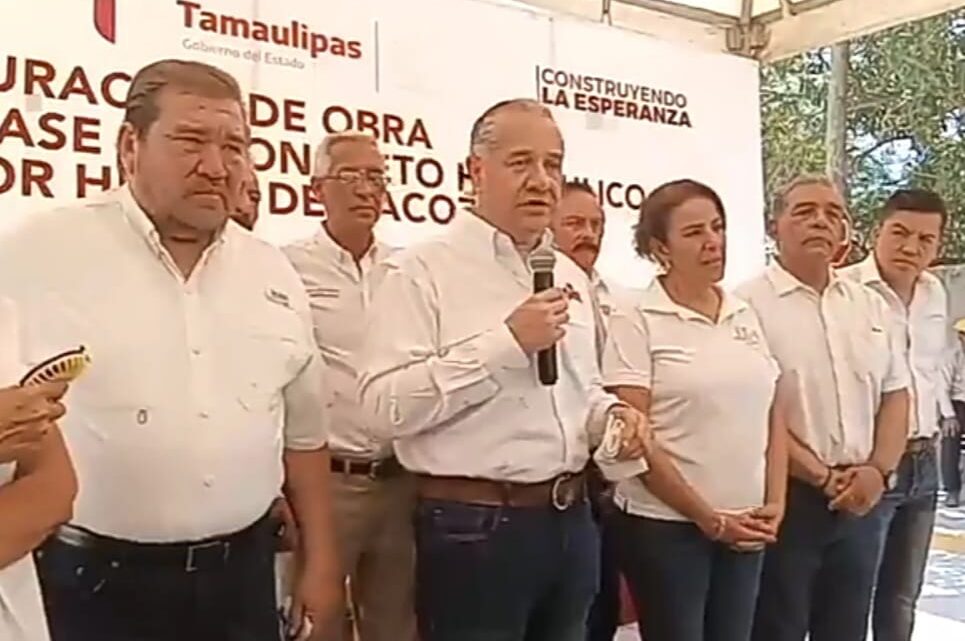 CONTEMPLAN CONSTRUIR MIRADORES EN LA ESCOLLERA.