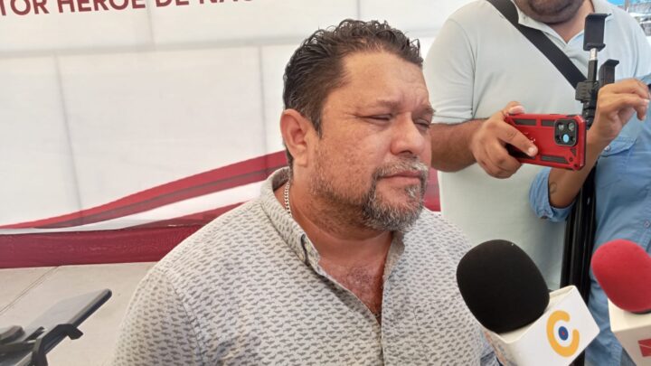 LIBROS DE TEXTO DEBEN ANALIZARSE ANTES DE DISTRIBUIRLOS.