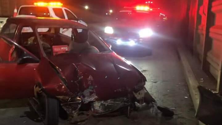 AUTOMOVIL SE IMPACTA CONTRA EL PUENTE DE LA MORITA