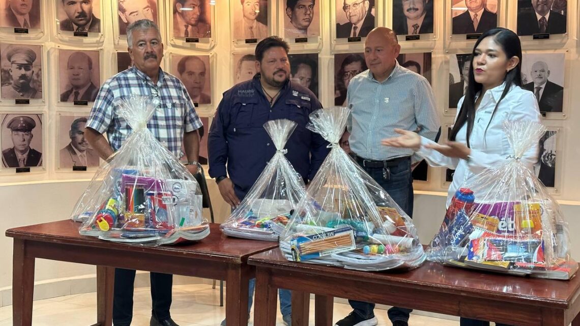 Ediles Apadrinan a Alumnos de Escasos Recursos en su Regreso a Clases