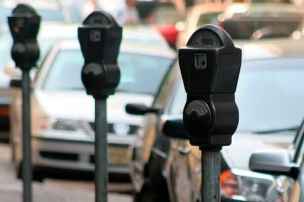 ANALIZAN PONER PARQUÍMETROS EN CENTRO DE MADERO.