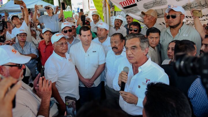 AMÉRICO ACUDE A DIALOGAR CON LAS Y LOS MAESTROS; LES PIDE REANUDAR LAS CLASES