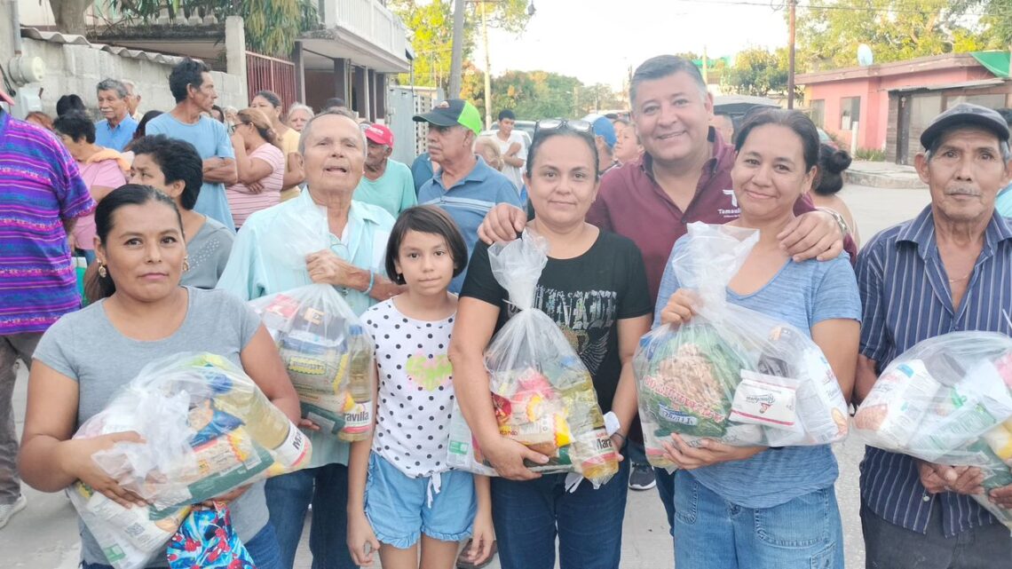 CONTINUA CLAUDIO DE LEIJA EL PROGRAMA  “ALIMENTANDO TU BIENESTAR” A FAMILIAS MADERENSES.