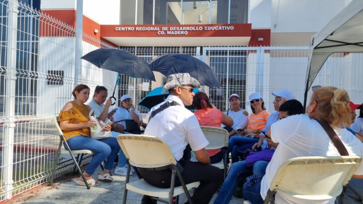 CONVOCAN A PADRES PARA APOYAR A MAESTROS.