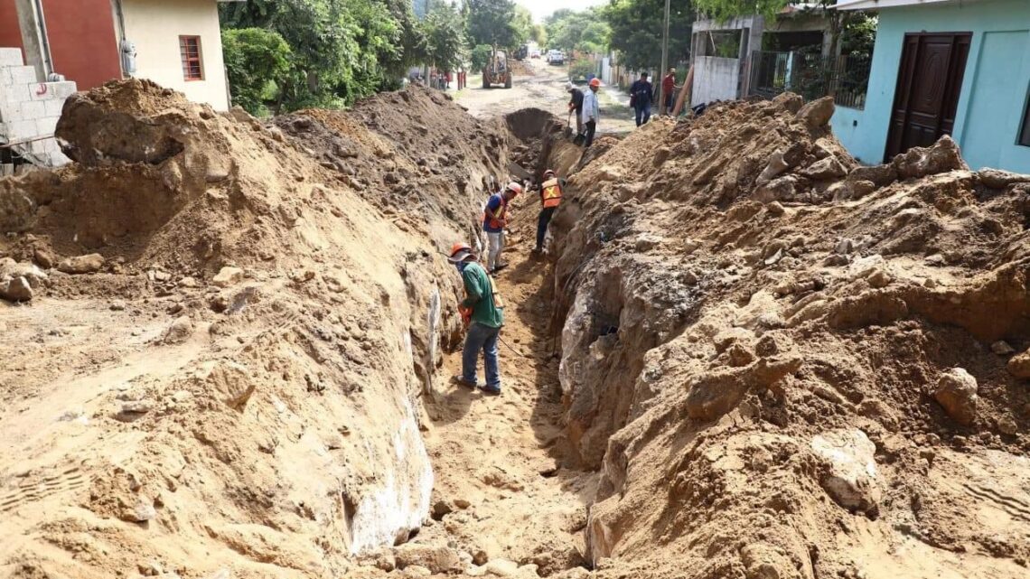 SUPERVISA ALCALDE OBRA HIDROSANITARIA EN LA NUEVO MADERO.