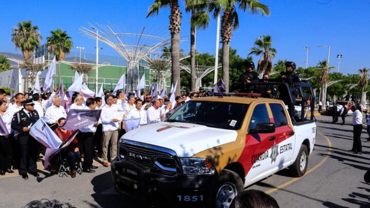 ENTREGA GOBERNADOR CIEN PATRULLAS MÁS A LA GUARDIA ESTATAL