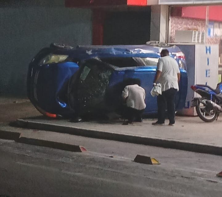 ENÉSIMA VOLCADURA EN PLAYA MIRAMAR