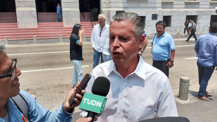 BRINDA ALCALDE ESPALDARAZO A NORA GÓMEZ EN LA DIRIGENCIA PANISTA