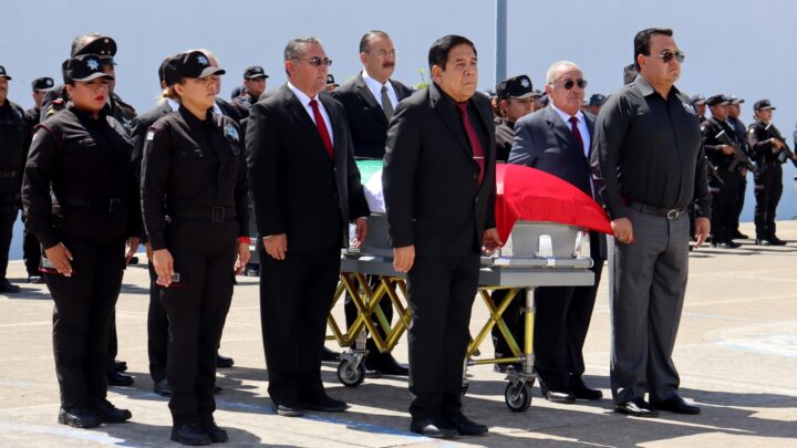 DESPIDE LA SSPT CON HONORES A POLICÍA FALLECIDO EN CUMPLIMIENTO DE SU DEBER