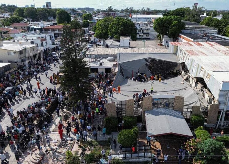 Colapsa Losa de Iglesia en Madero.